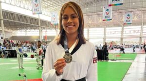 Zaired Salgado Conquista Oro en el Selectivo Nacional Universitario de Taekwondo