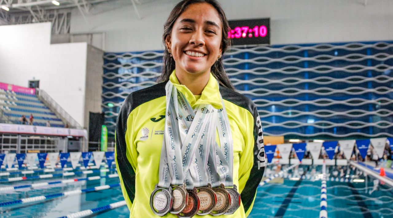 Paulina Susej Brilla con Seis Medallas en Competencia Nacional de Natación