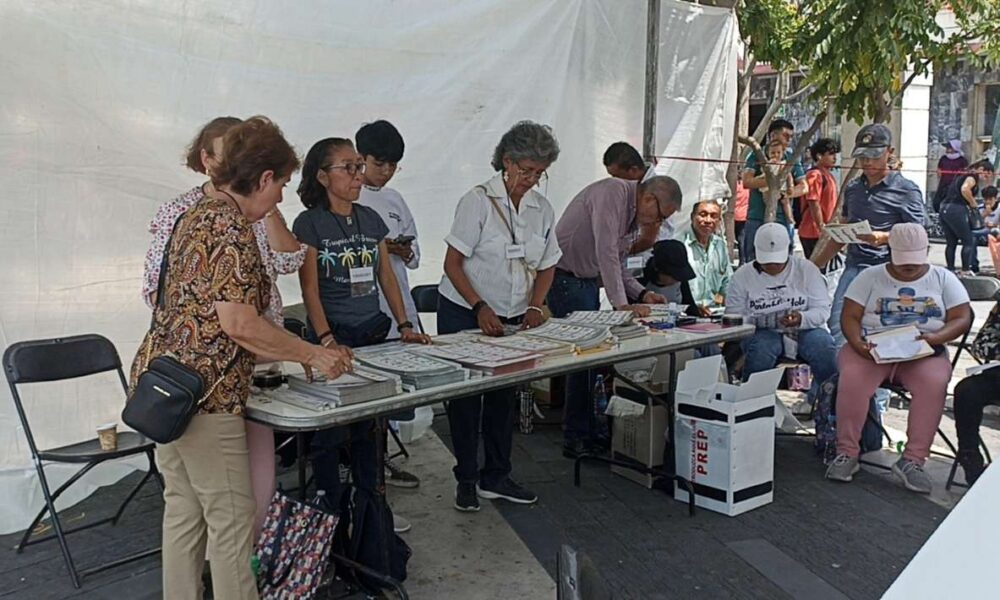 Jóvenes Morelenses Ejercen su Derecho al Voto por Primera Vez