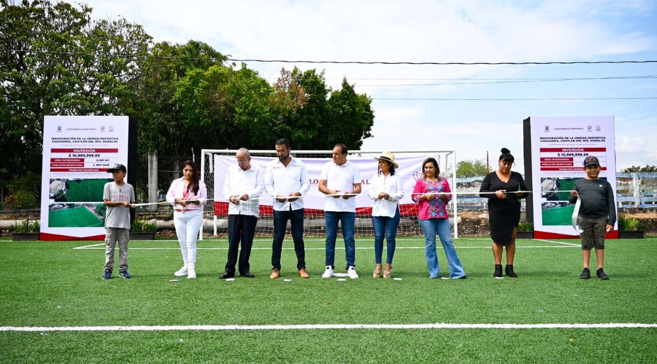 Transformación en Coatlán del Río, inauguración de infraestructura deportiva y vial.