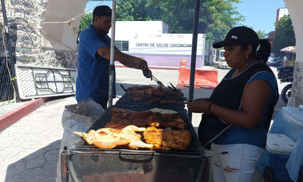 Familias disfrutaron de comida, lucha libre, música y cultura en la Feria de la Garnacha Chiconcuac 2024