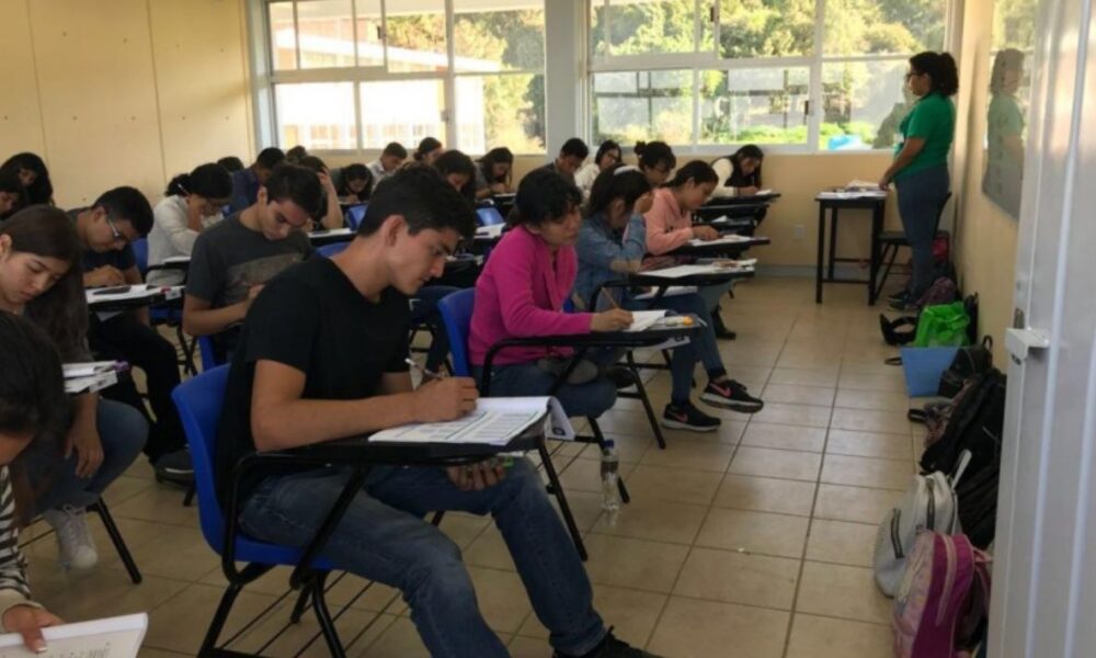 UAEM publica lista de aspirantes reubicados tras examen de admisión