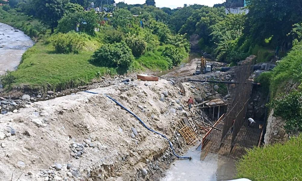 Avanzan obras del colector para prevenir descarga de aguas negras en Cuautla