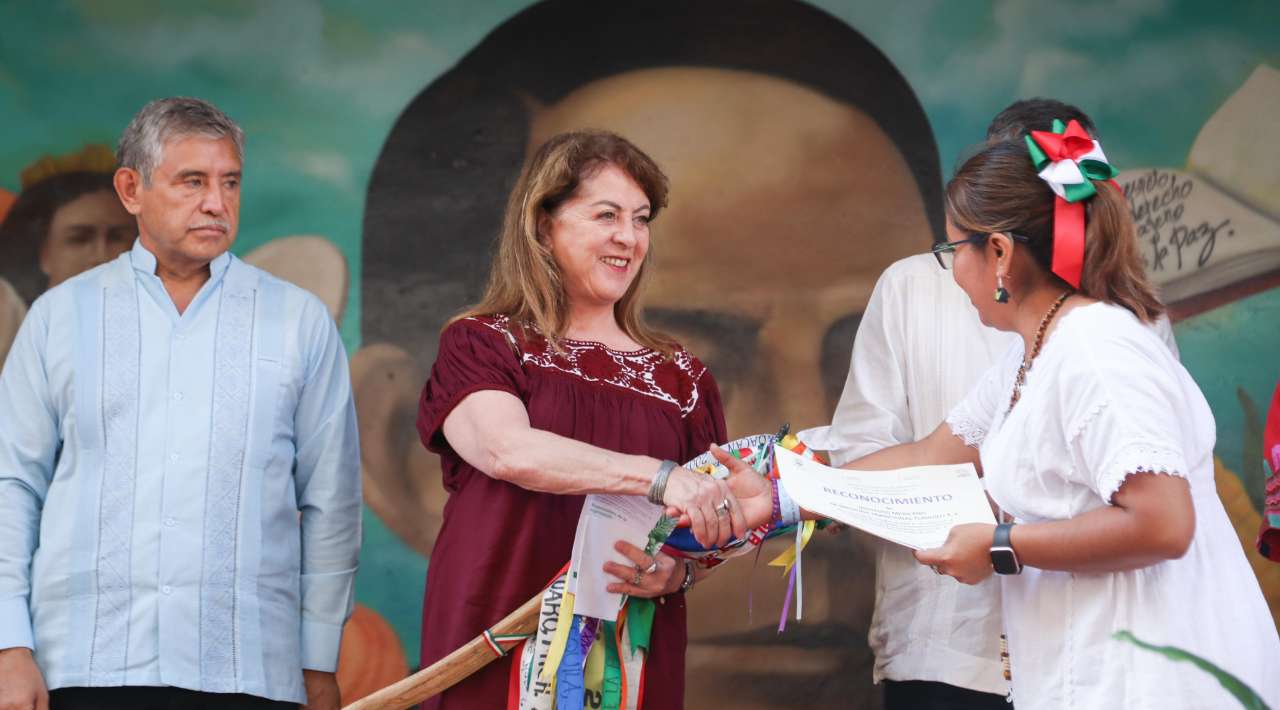 Margarita González Saravia promoverá un Instituto de Medicina Tradicional en Morelos