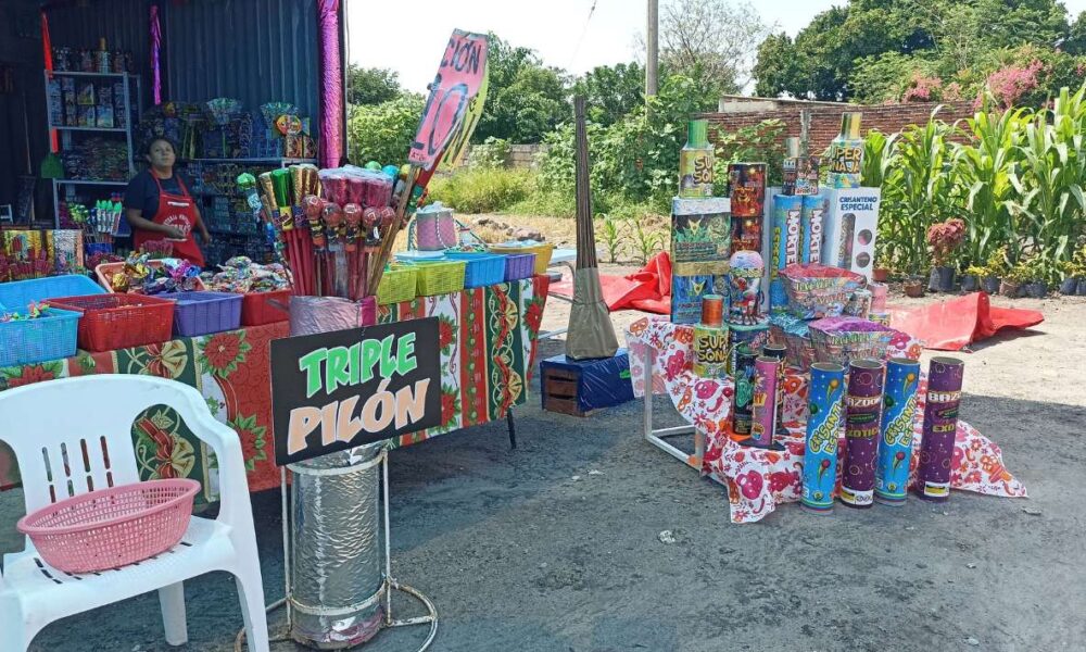 Protección Civil de Xoxocotla Supervisa Tianguis de Pirotecnia en Preparación para Fiestas Patrias