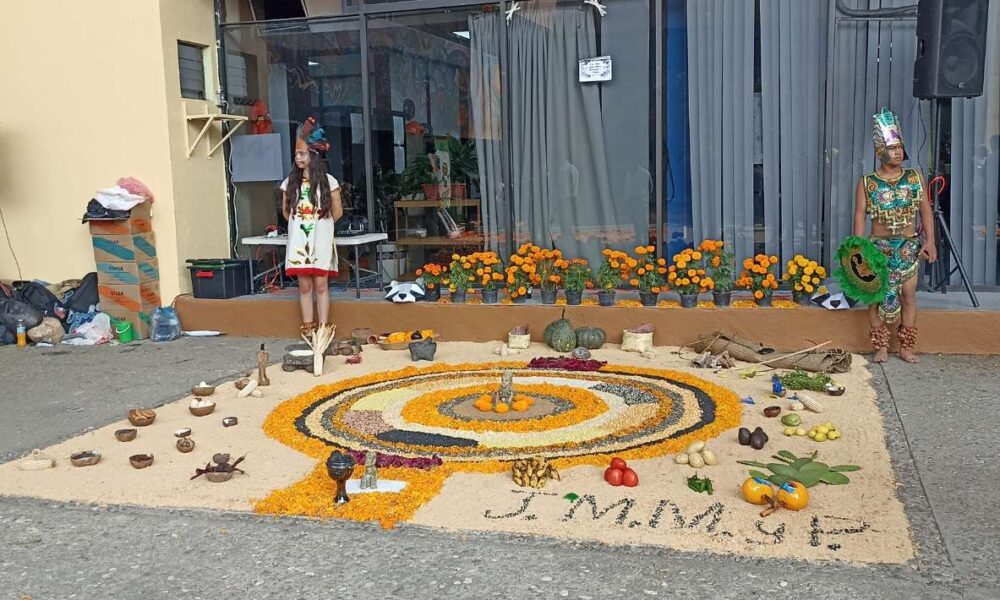 “Camino al Mictlán”: IEBEM Organiza Exhibición de Ofrendas para Preservar Tradiciones en Morelos