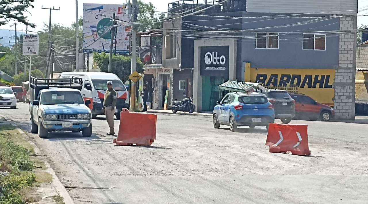 Cierres viales intermitentes en Jojutla por trabajos de rehabilitación en carretera Molinos