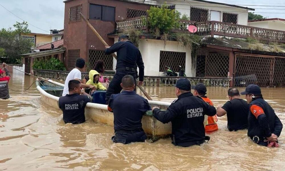 Declaratoria de emergencia en Veracruz tras fenómenos naturales: 8 fallecidos y 243 localidades aisladas