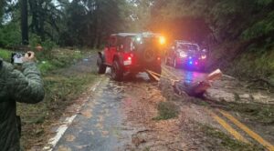 Lluvias Causan Formación de Baches en la Carretera Cuernavaca-México, Provocando Accidentes