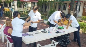 Estudiantes de la UAEM realizan diagnósticos de salud a trabajadores del Ayuntamiento de Zacatepec