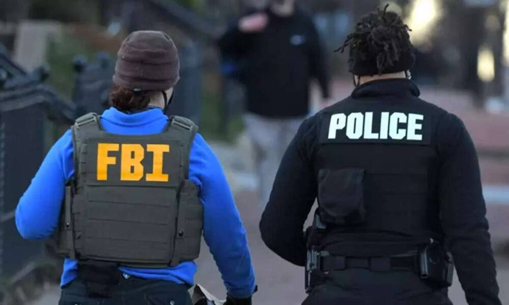 FBI Investiga Mensajes Racistas Enviados a Afroamericanos en Varios Estados de EE. UU.