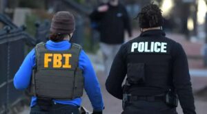 FBI Investiga Mensajes Racistas Enviados a Afroamericanos en Varios Estados de EE. UU.