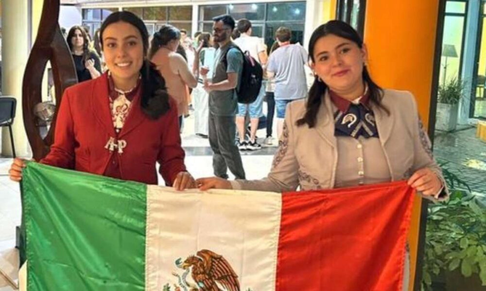 Estudiantes de Cecytem Michoacán ganan medalla de platino en Infomatrix Argentina 2024