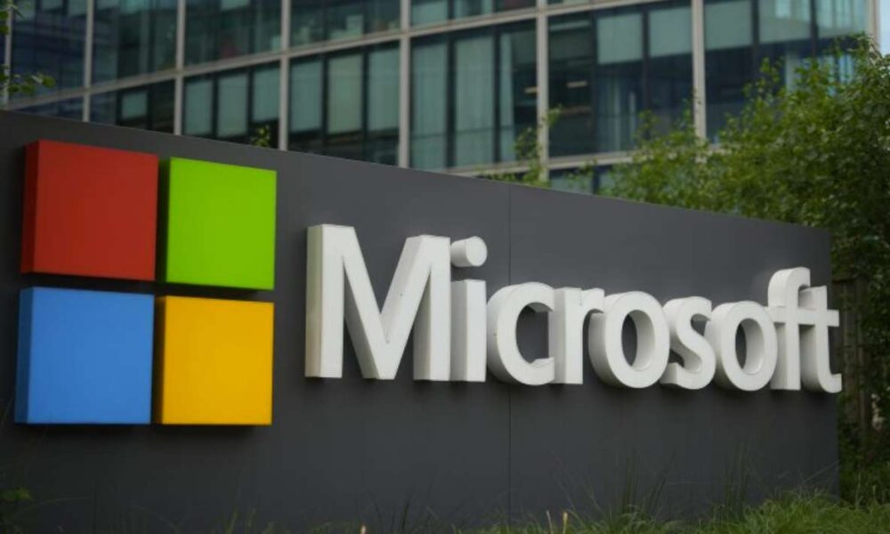 Fallas en servicios de Microsoft afectan a usuarios globales