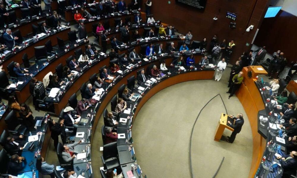 Aprobada en comisiones reforma que elimina siete órganos autónomos, incluido el INAI