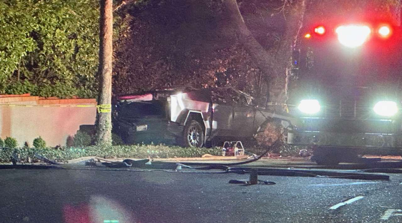 Accidente fatal con un Tesla Cybertruck deja tres muertos y pone en debate la seguridad del auto