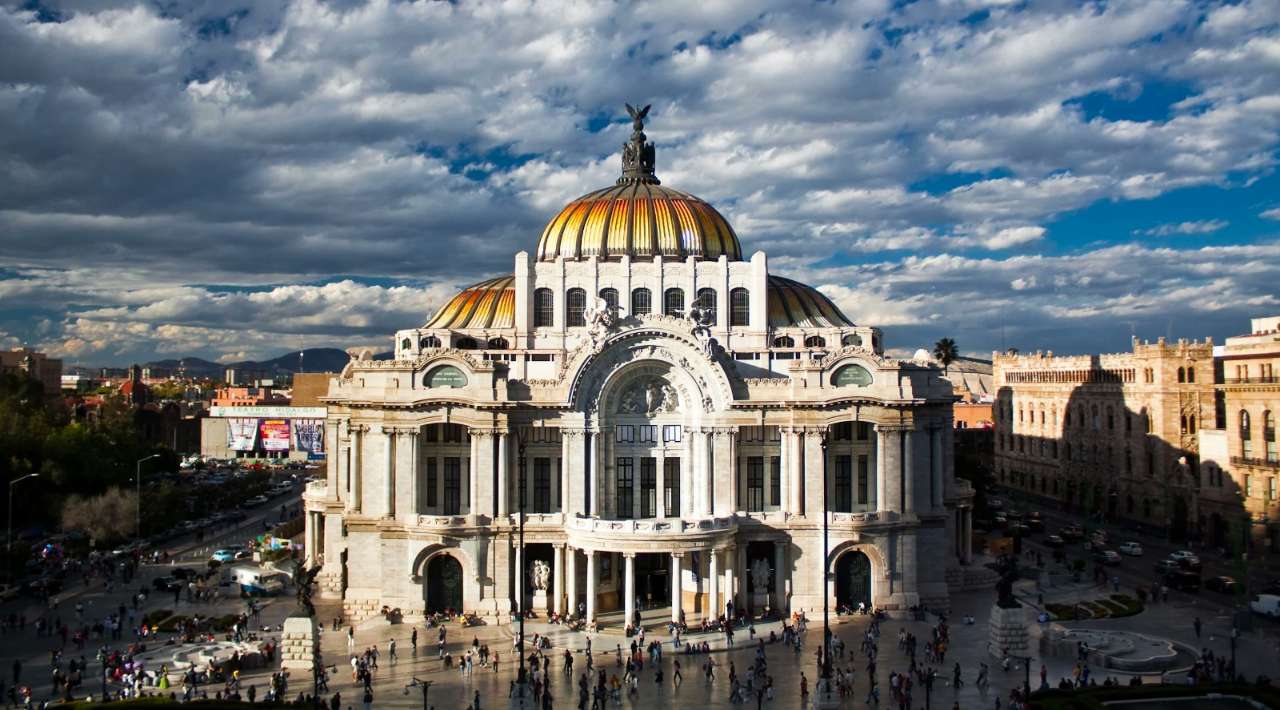 Homenaje luctuoso a Silvia Pinal en el Palacio de Bellas Artes