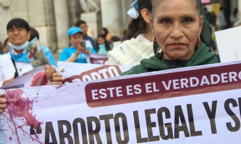 Comisiones del Congreso de CDMX aprueban eliminar el delito de aborto del Código Penal