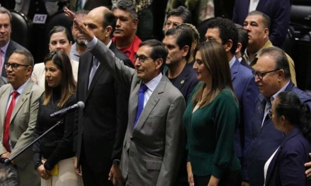 Rogelio Ramírez de la O y 11 Funcionarios de Hacienda Rinden Protesta en la Cámara de Diputados