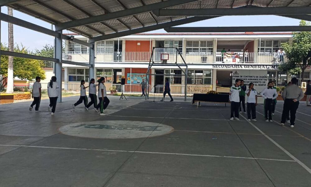 La Escuela Secundaria 2010 en Temixco Amplía Sus Instalaciones