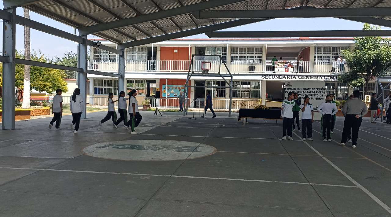 La Escuela Secundaria 2010 en Temixco Amplía Sus Instalaciones