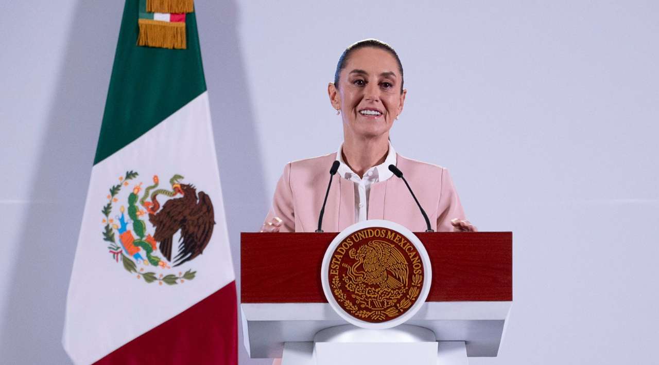 Claudia Sheinbaum anuncia plan de digitalización del gobierno federal con “Llave MX” y despliegue de satélite para ampliar conectividad