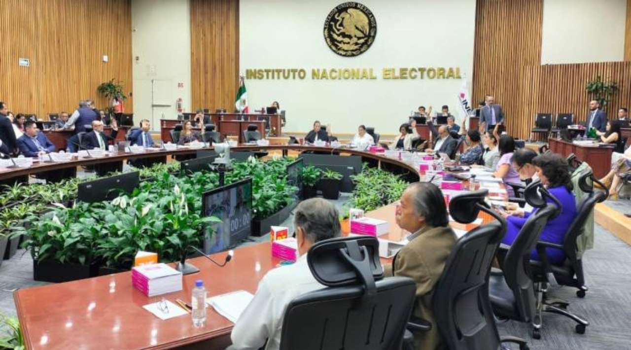 INE presenta proyecto presupuestal 2025 a la presidenta Claudia Sheinbaum con recursos precautorios para elecciones del Poder Judicial y consulta popular