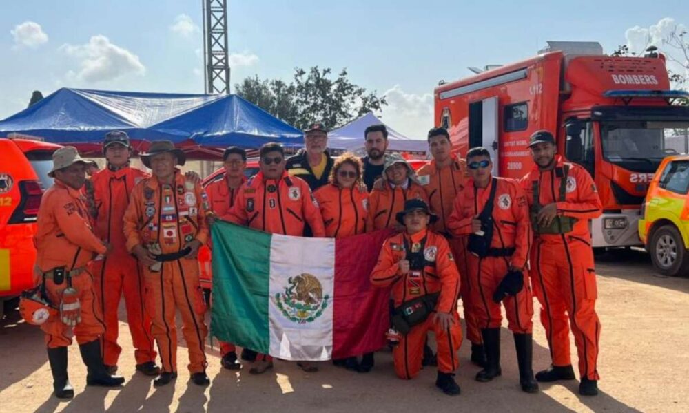 La Brigada de Rescate Topos Azteca recibe homenaje en Valencia tras su valiente labor en zonas afectadas por DANA