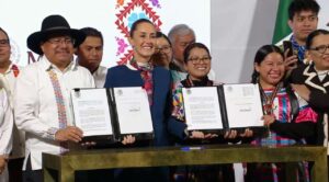 Firma Gobierno Federal decretos para fortalecer justicia y desarrollo regional de pueblos indígenas y afromexicanos