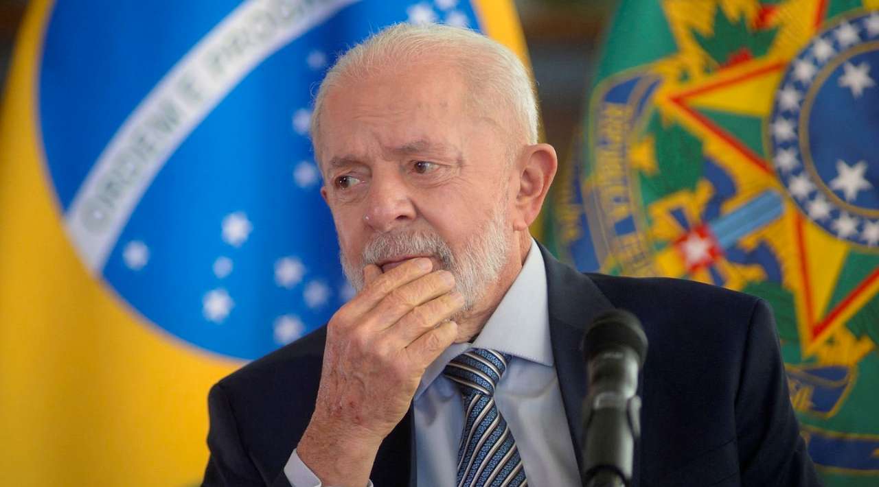 Lula da Silva, presidente de Brasil, es operado de emergencia por hemorragia cerebral