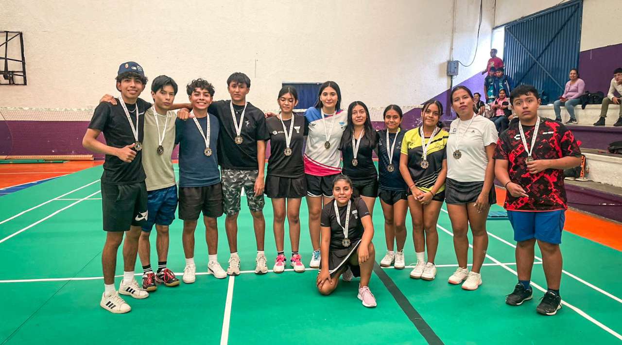 Deportistas Morelenses participan en el Campeonato Estatal de Bádminton 2024