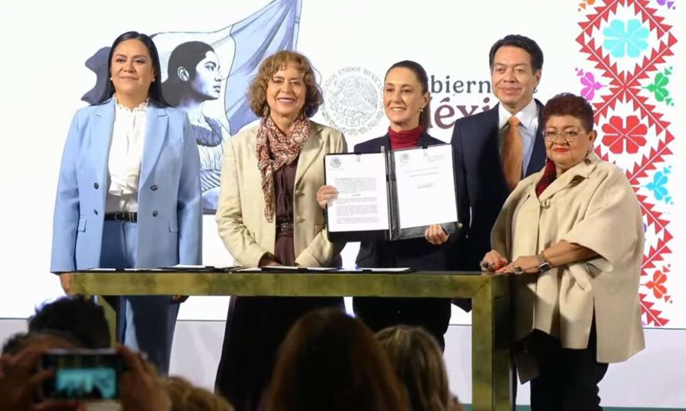 Claudia Sheinbaum firma decreto para expansión nacional de Universidades Rosario Castellanos