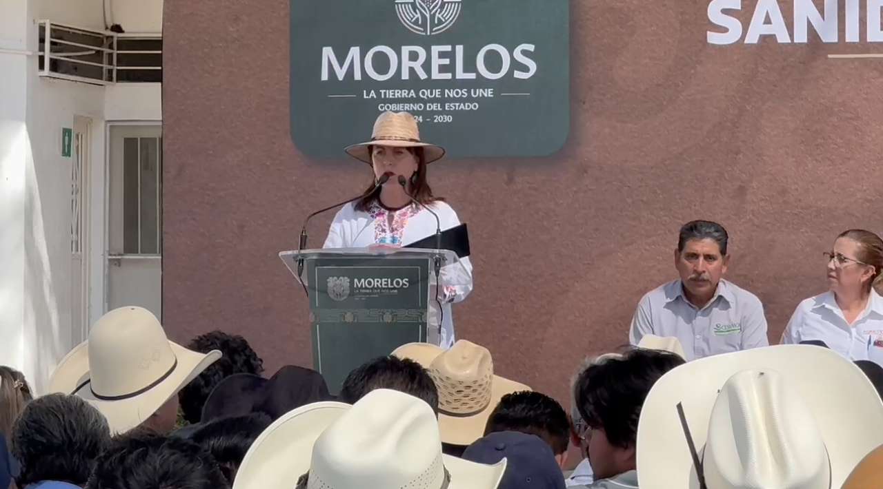 Gobernadora Margarita González entrega certificados en buenas prácticas de producción a 140 productores morelenses