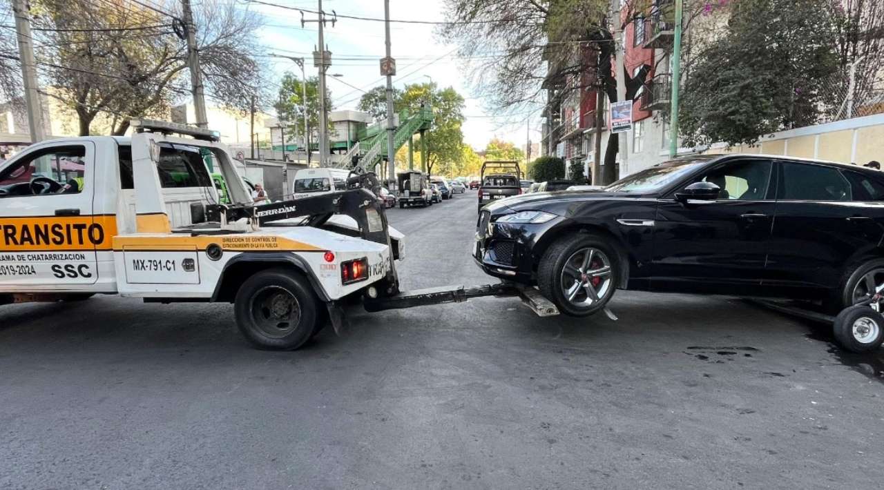 Aseguran vehículo con reporte de robo exhibido en el Museo del Automóvil en Coyoacán