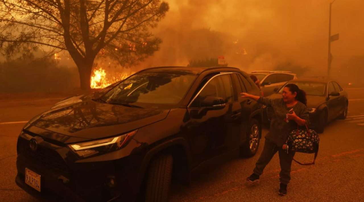 Sin reporte de mexicanos afectados por incendios en Los Ángeles, reporta la Secretaría de Relaciones Exteriores.