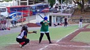 Rebels y Mets se imponen en la apertura de las finales de la temporada 2024-2025 de Béisbol infantil