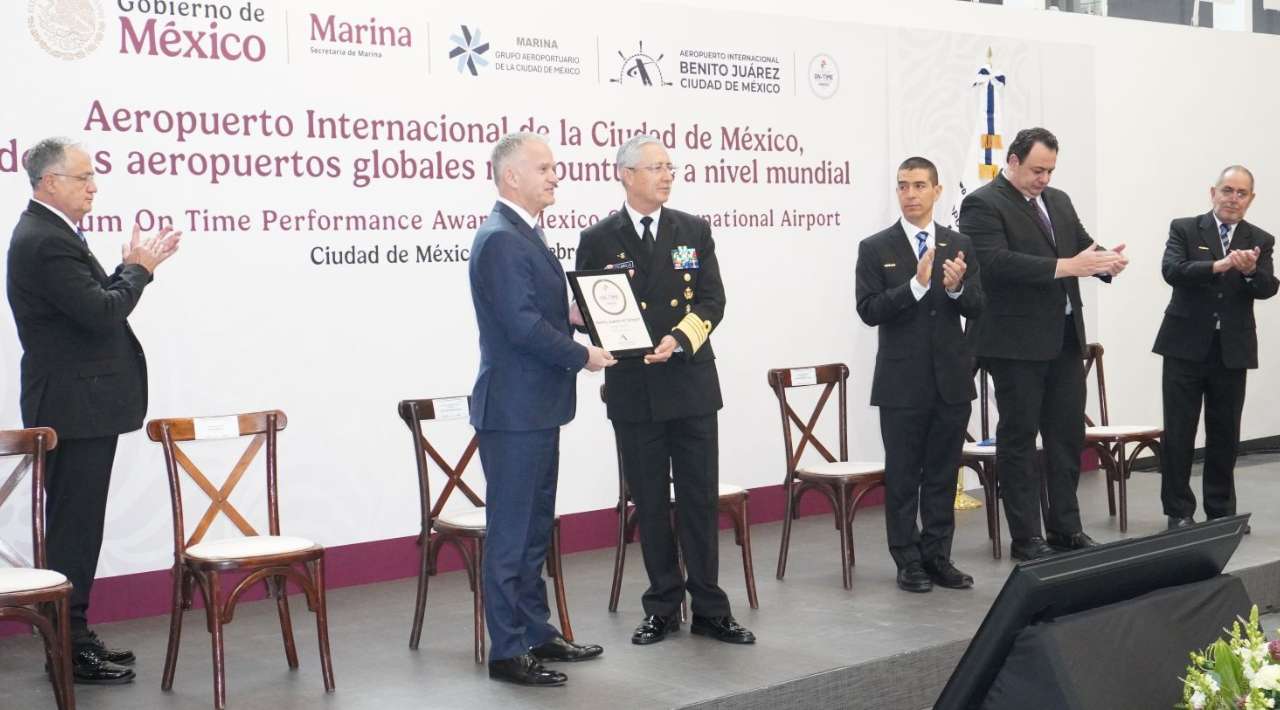 Galardonan a AICM por ser el tercer aeropuerto más puntual a nivel mundial