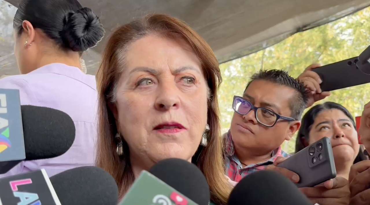 Gobernadora ofrece apertura para aclarar dudas tras entrega de informe