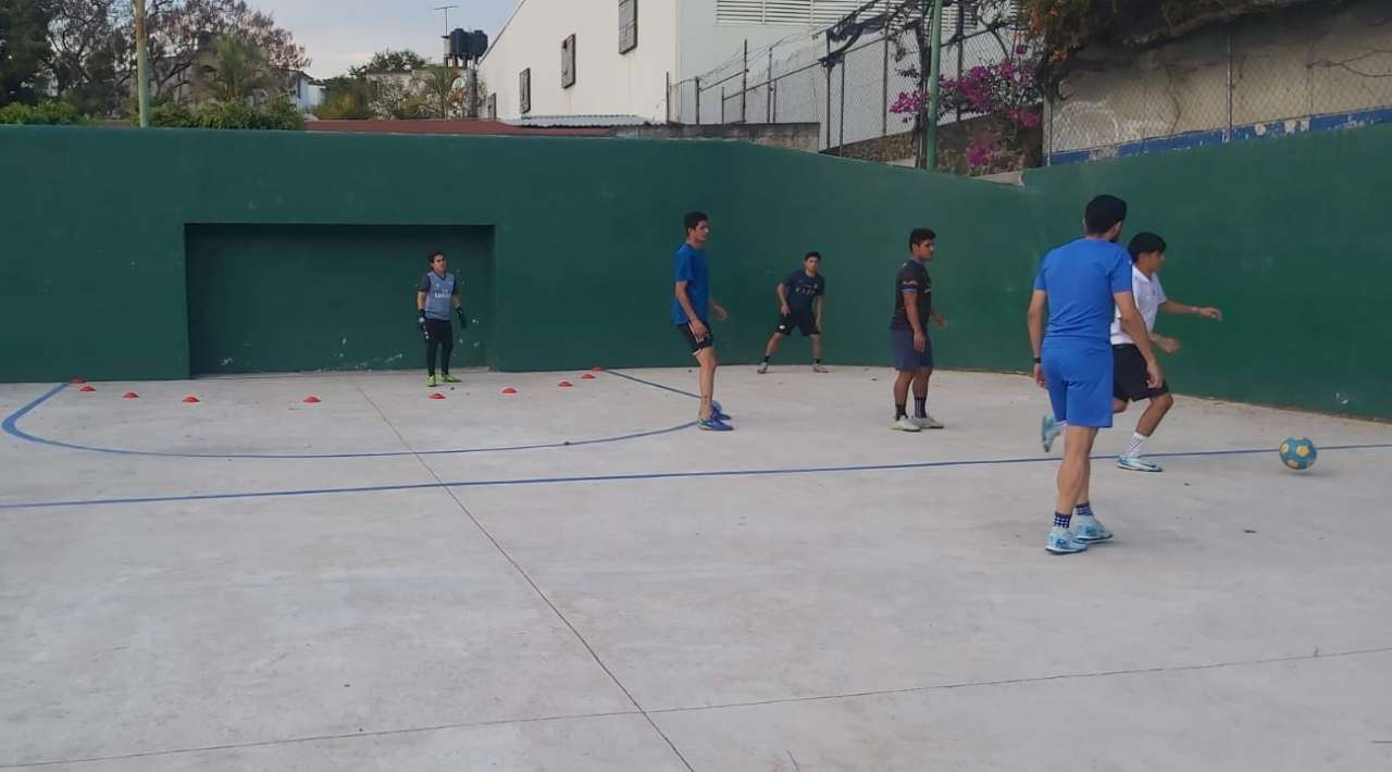 Jugadores y Jugadoras de “De la Calle a la Cancha” Piden Apoyo para Competir en el Certamen Nacional