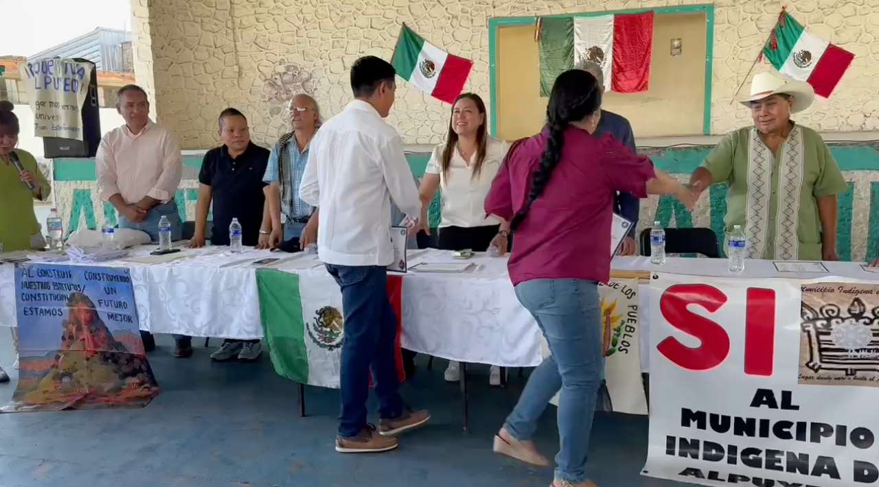 Reconocen a participantes en la creación de estatutos del municipio de Alpuyeca