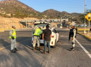 Despliega SICT 70 brigadas de auxilio vial en carreteras