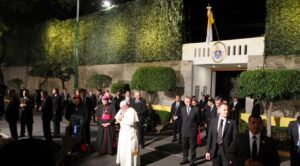 Abren libro de condolencias por el papa Francisco en la Nunciatura de México