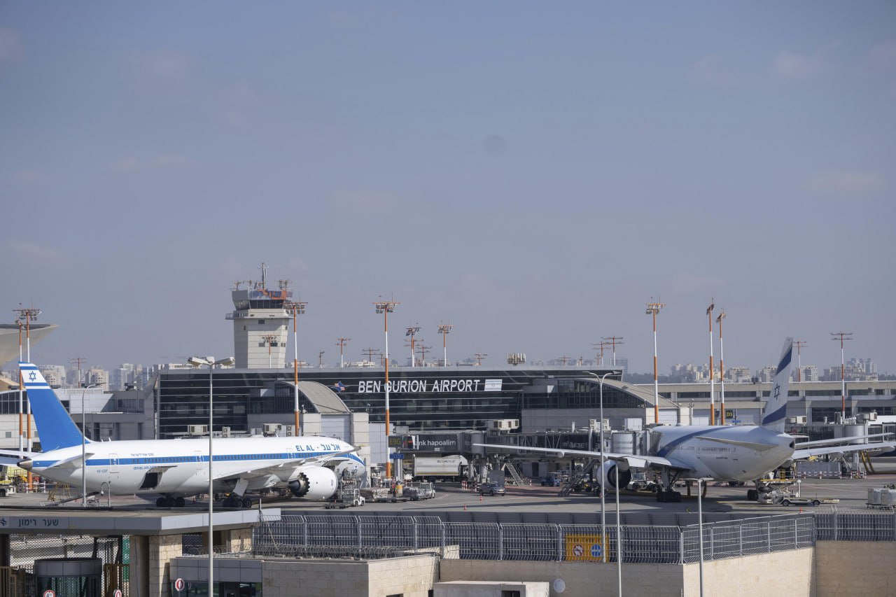 Rebeldes hutíes de Yemen disparan misil hacia aeropuerto de Tel Aviv