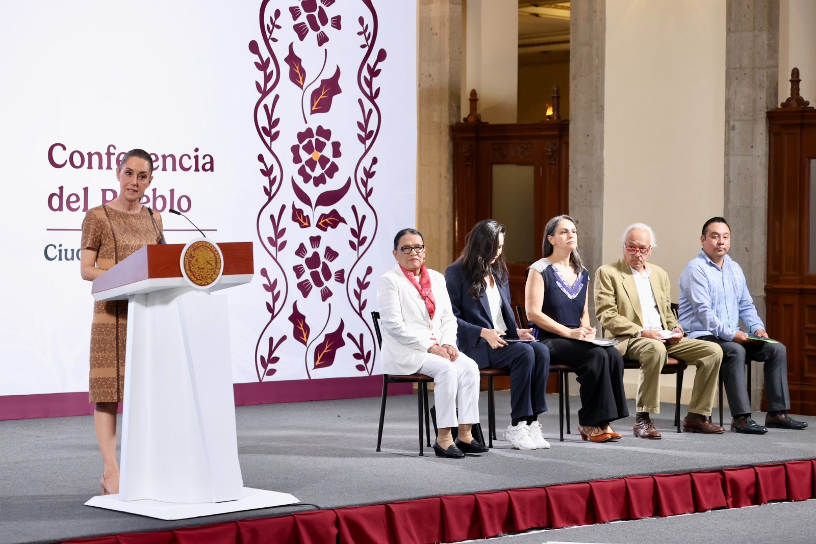Sheinbaum destaca acuerdo con banqueros para aumentar crédito a MiPyMEs