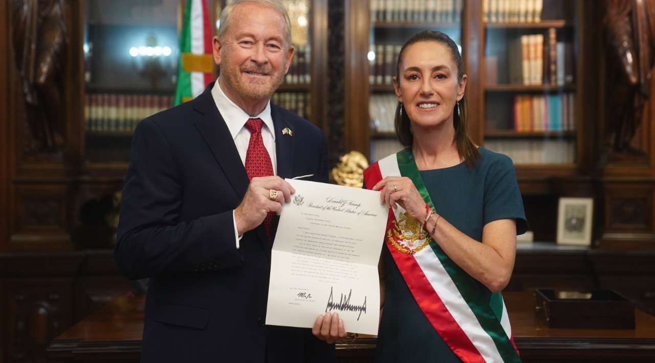 Sheinbaum recibe al nuevo embajador de EEUU y a representantes de otras naciones