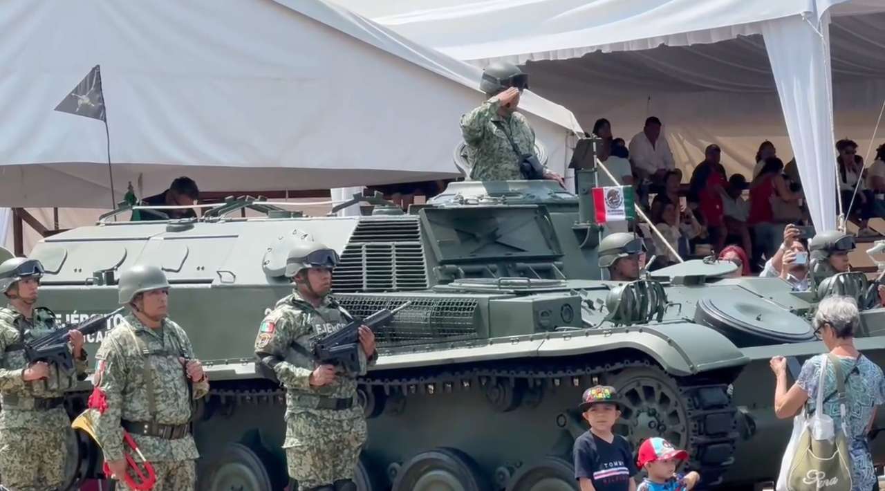 Conmemoran con desfile cívico-militar el 213 aniversario del Sitio de Cuautla