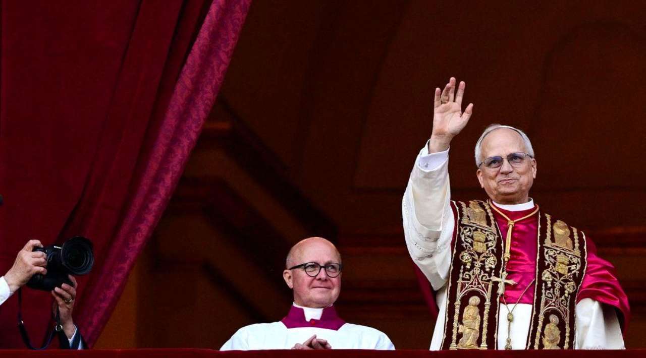 Sheinbaum formalizará con carta, invitación a León XIV para visitar México