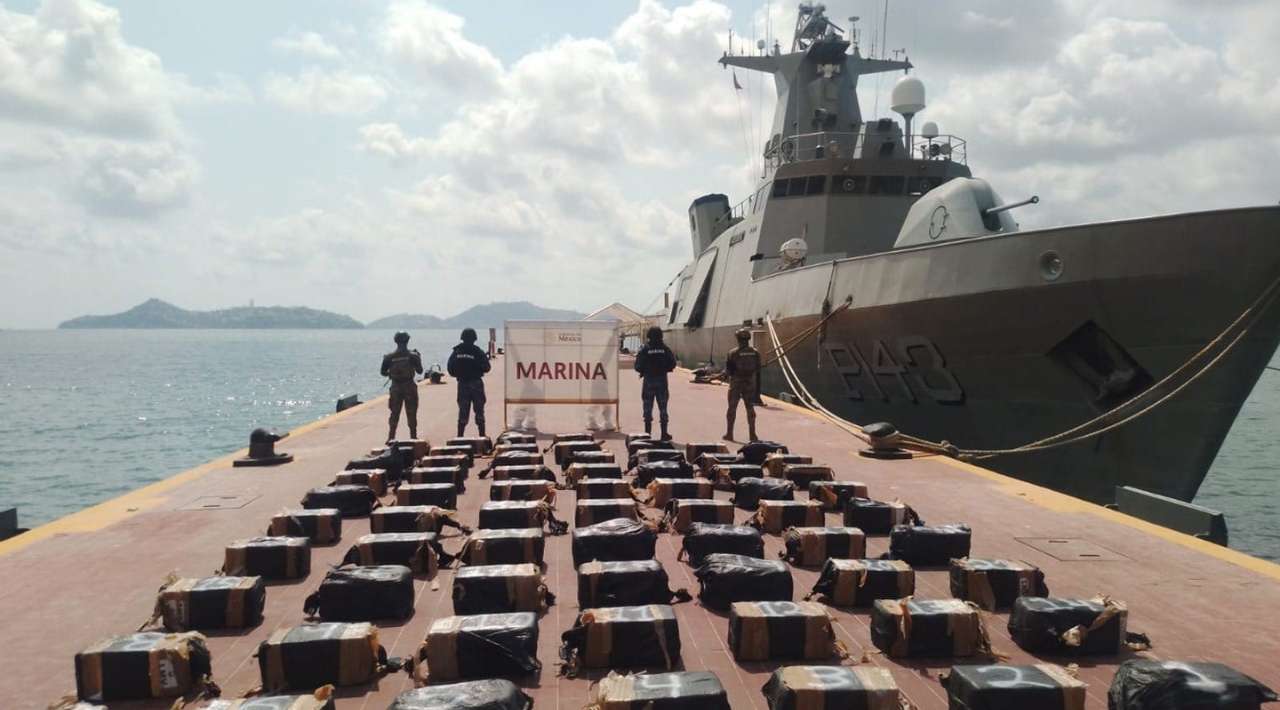 Semar decomisa más de mil 300 kilos de cocaína en costas de Guerrero
