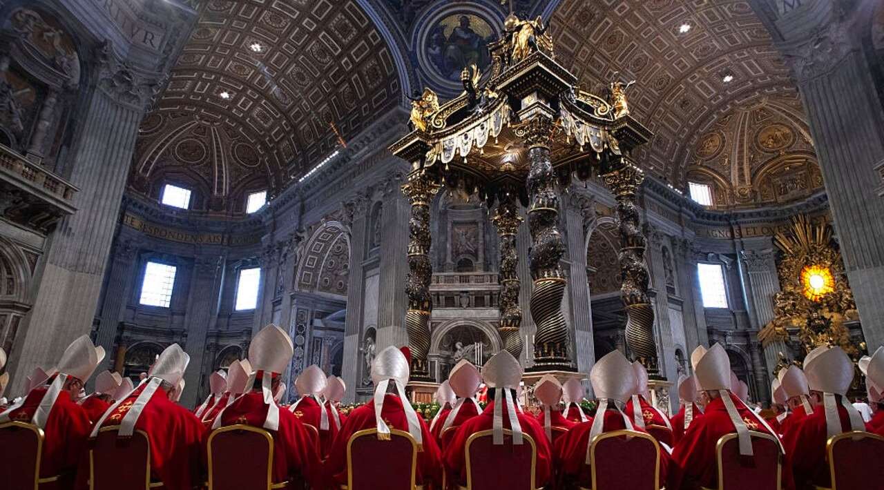 Cardenales llaman a la paz global en vísperas del cónclave en el Vaticano