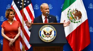 México y EEUU refuerzan lazos de seguridad: embajador Johnson